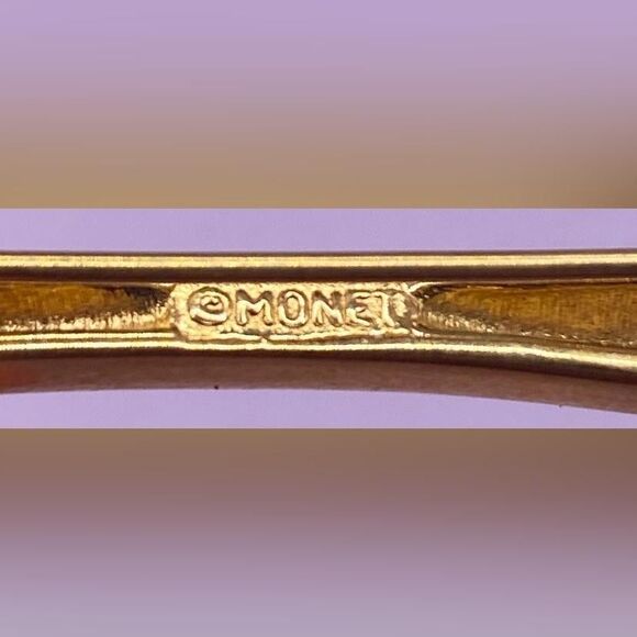 Monet Gold Tone Bar Brooch Pin Signed Arrow Spear Geometric 2 1/4" - Picture 2 of 3